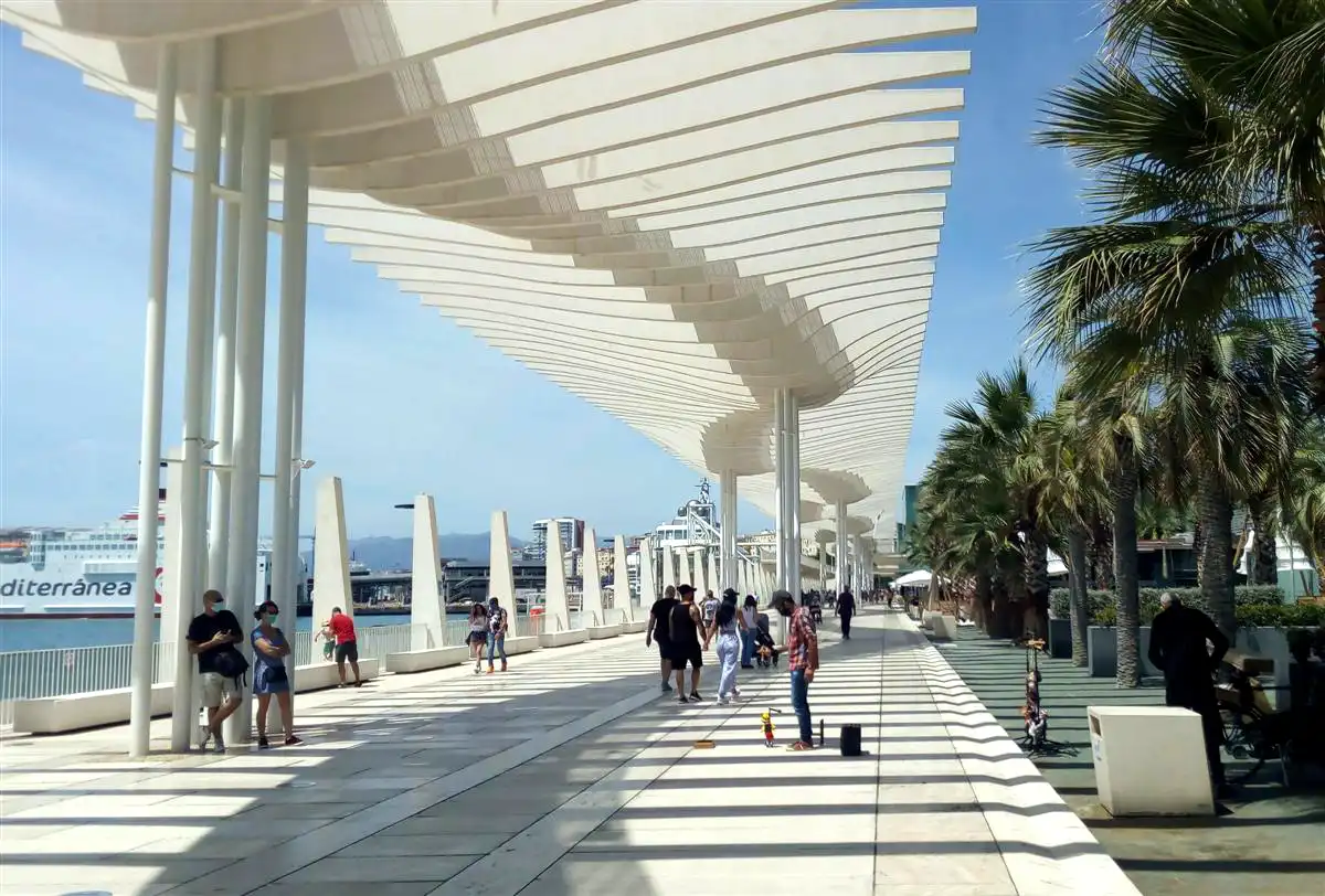 Muelle Malaga Paseo del Puerto webp